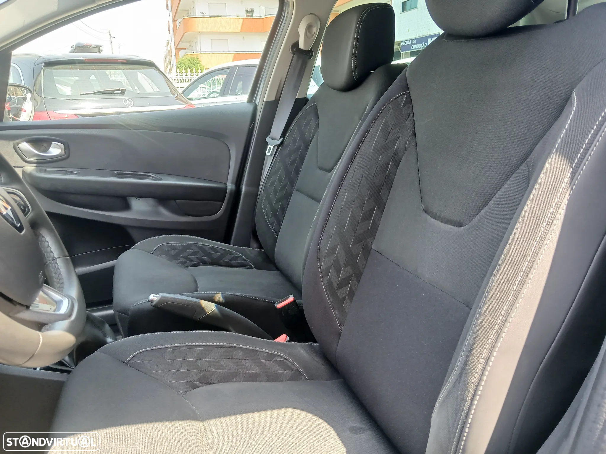 Renault Clio 1.5 dCi Limited - 16
