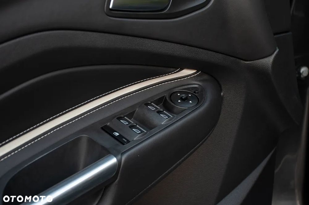 Ford Kuga 2.0 EcoBoost 4x4 ST-Line - 35