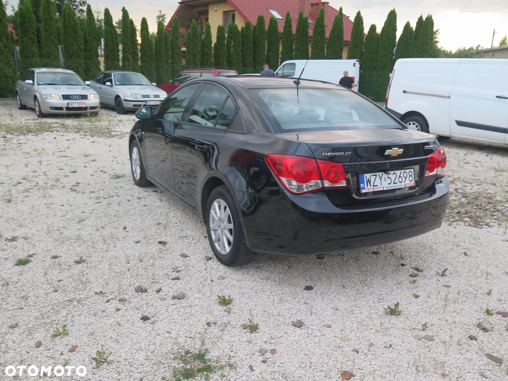 Chevrolet Cruze 1.6 LS - 5