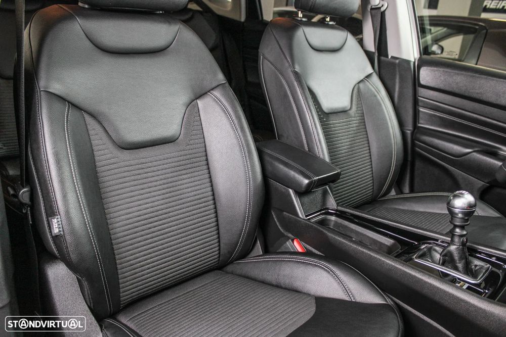 Jeep Compass 1.6 MultiJet Night Eagle - 16
