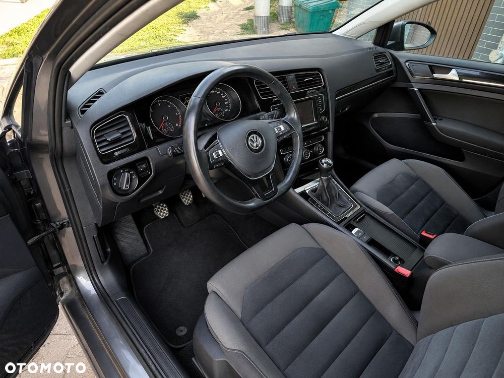 Volkswagen Golf 1.6 TDI BlueMotion Technology Comfortline - 15
