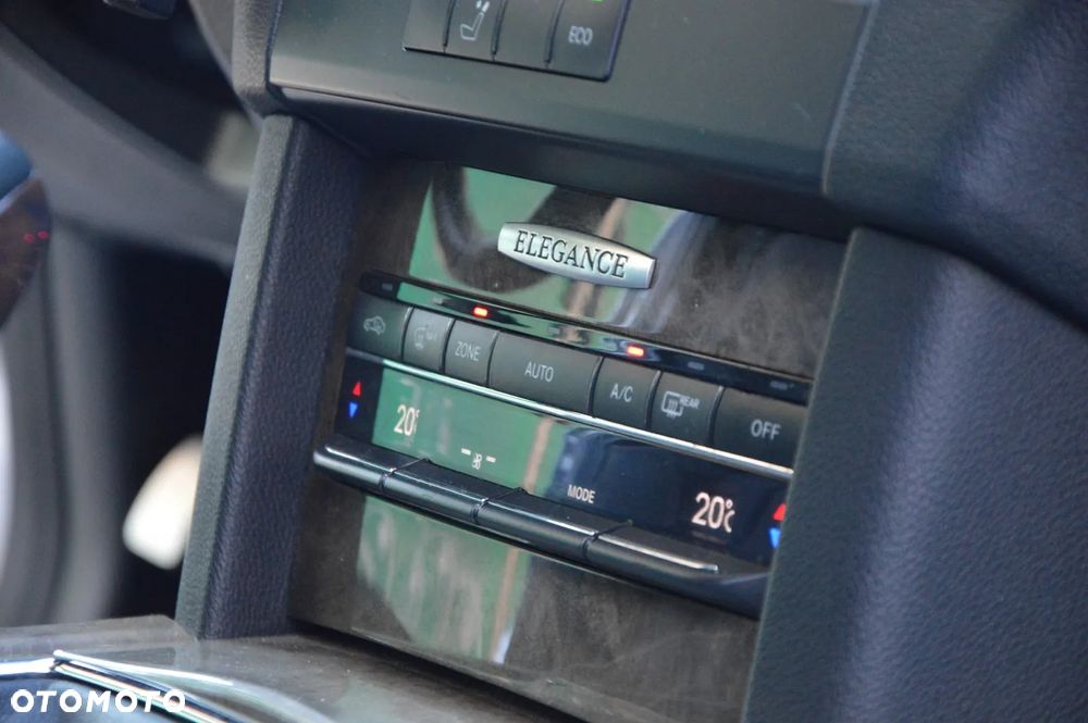 Mercedes-Benz Klasa E 200 CGI BlueEff Elegance - 22