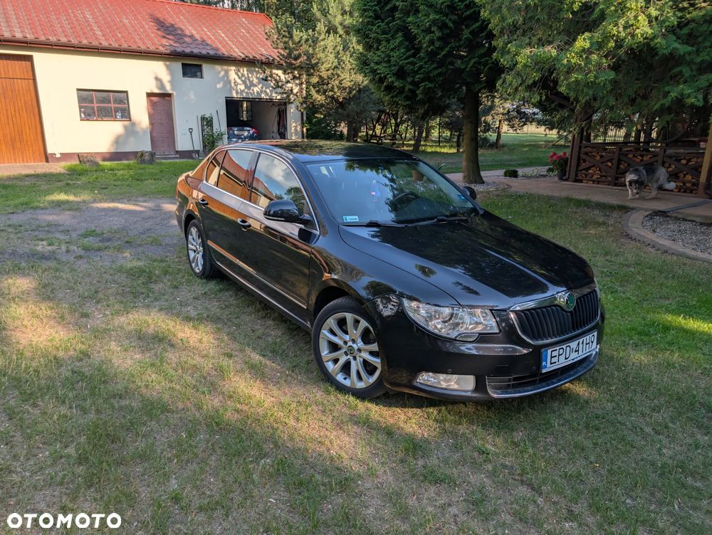 Skoda Superb 2.0 TDI Comfort DSG - 2