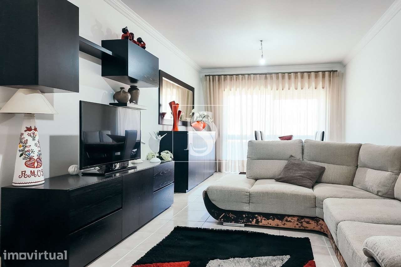 Apartamento T3 no centro de Vila Verde, com garagem fechada e duas fre - Grande imagem: 2/29