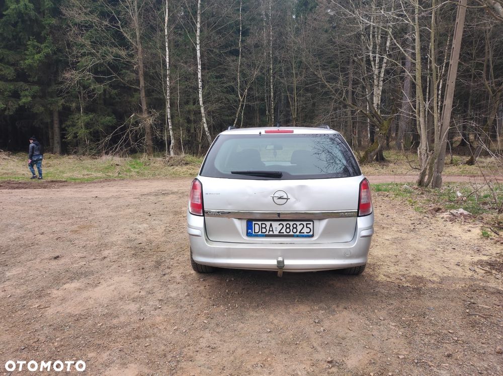 Opel Astra 1.9 CDTI - 4