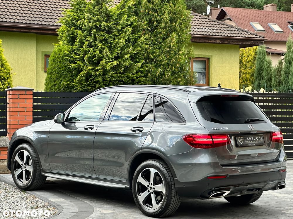 Mercedes-Benz GLC 250 4Matic 9G-TRONIC Exclusive - 18