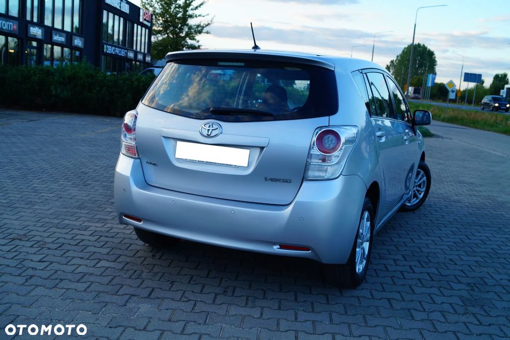 Toyota Verso 1.6 Sol EU5 - 6