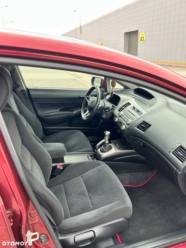 Honda Civic 1.8 Comfort - 8