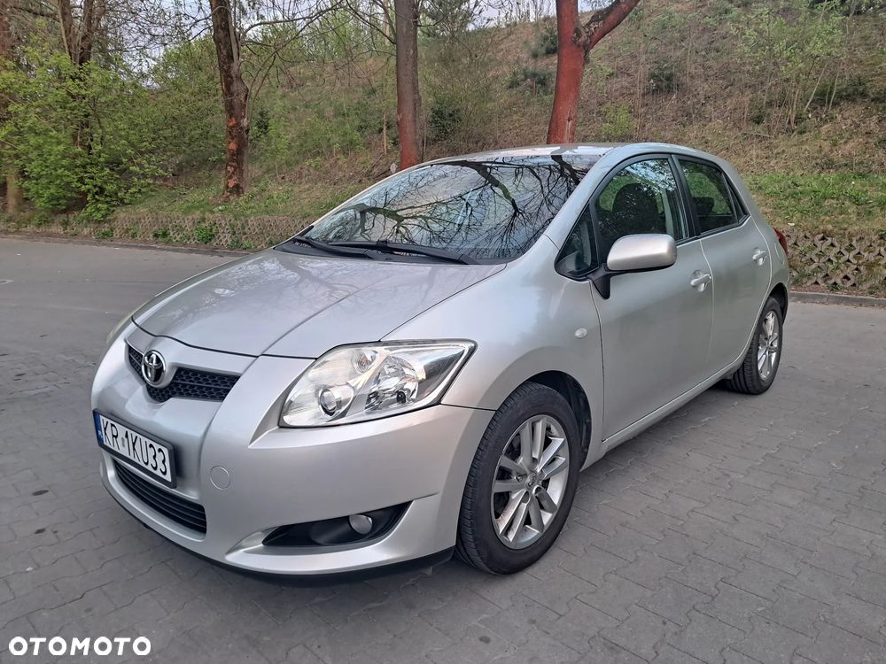 Toyota Auris 1.33 VVT-i 2010 - 1