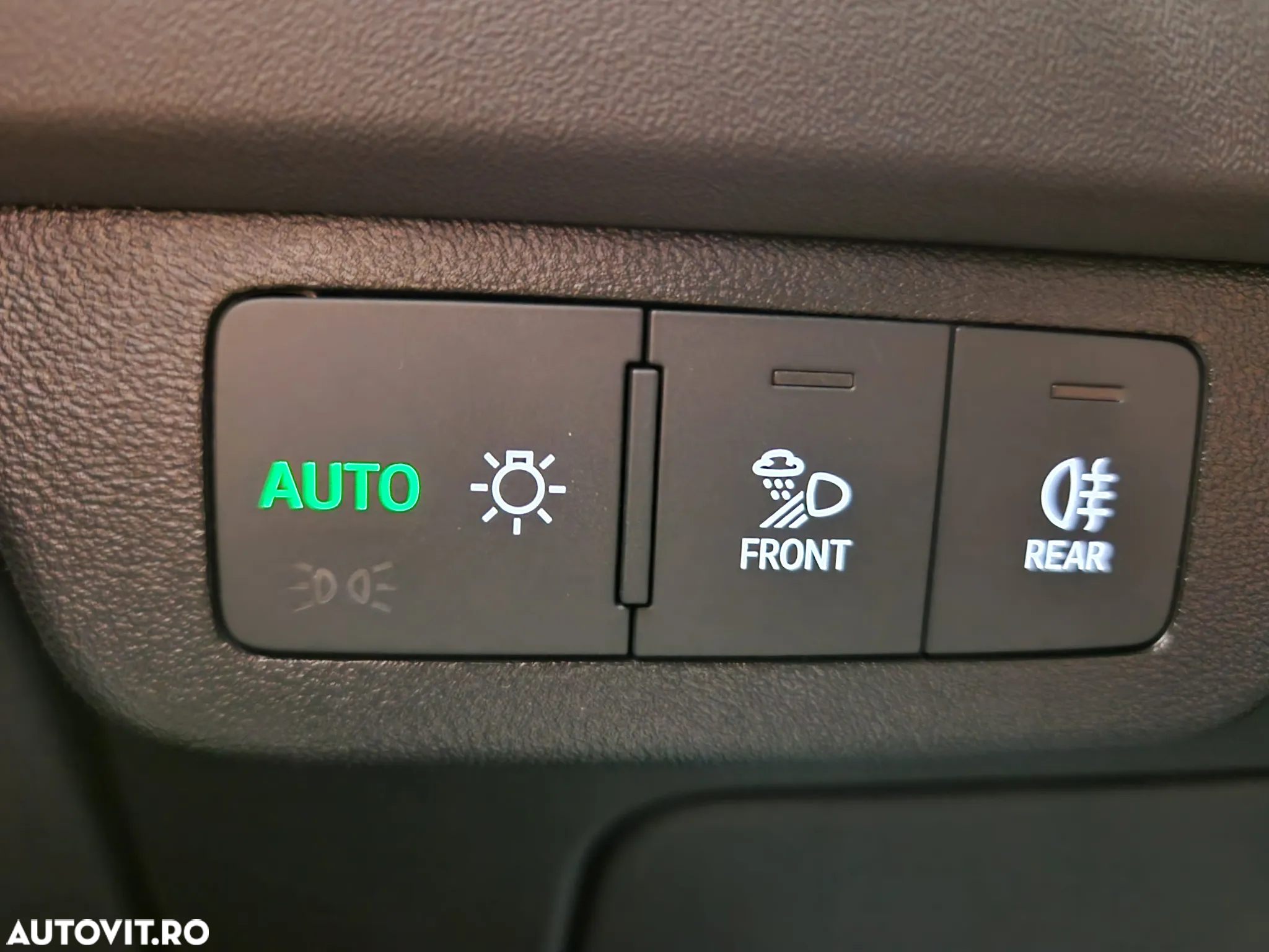 Audi Q4 e-tron 45 quattro - 16