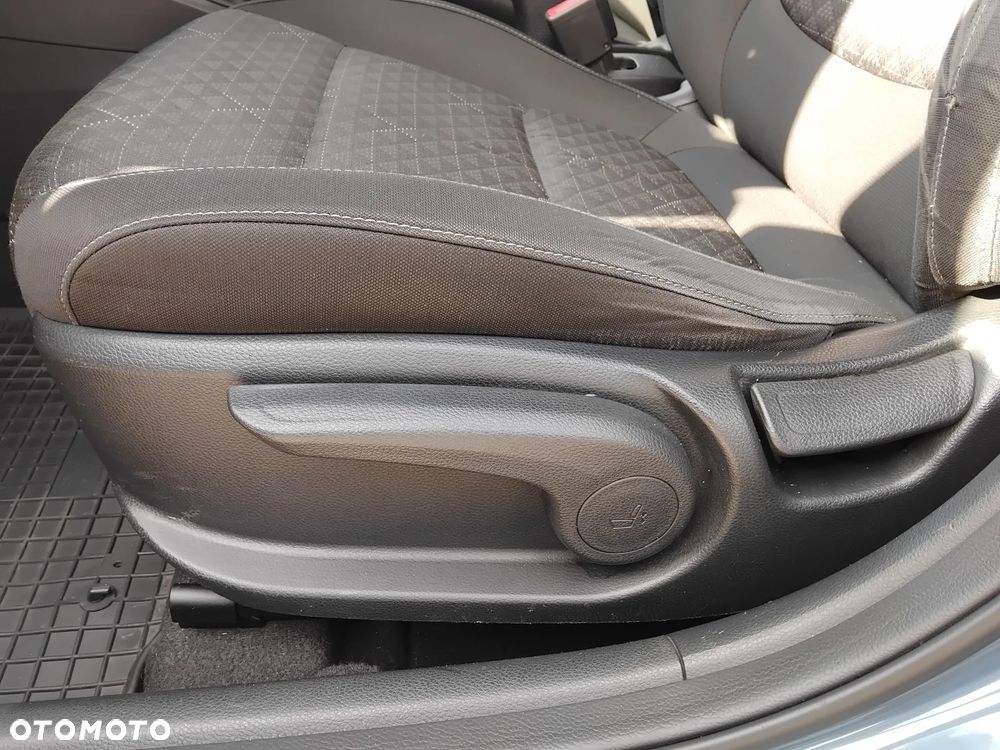 Kia Rio 1.2 M - 21