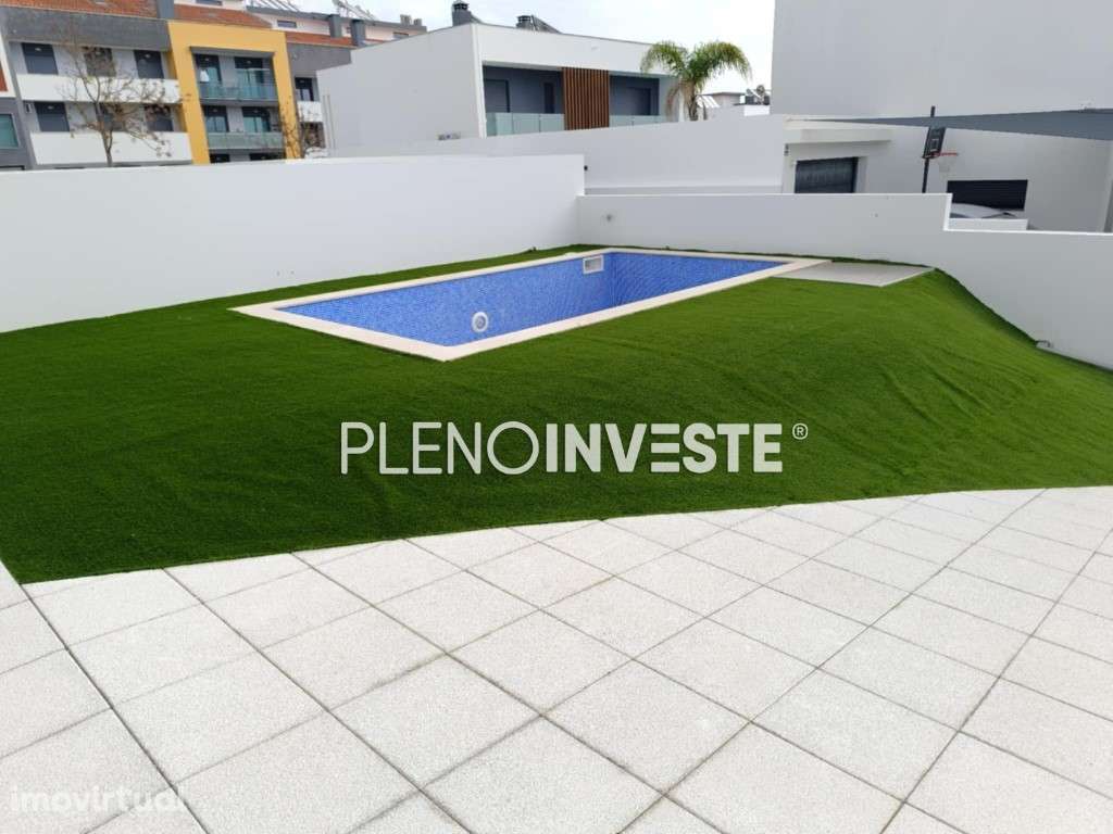 Moradia moderna V4 geminada nova com piscina - Grande imagem: 3/23