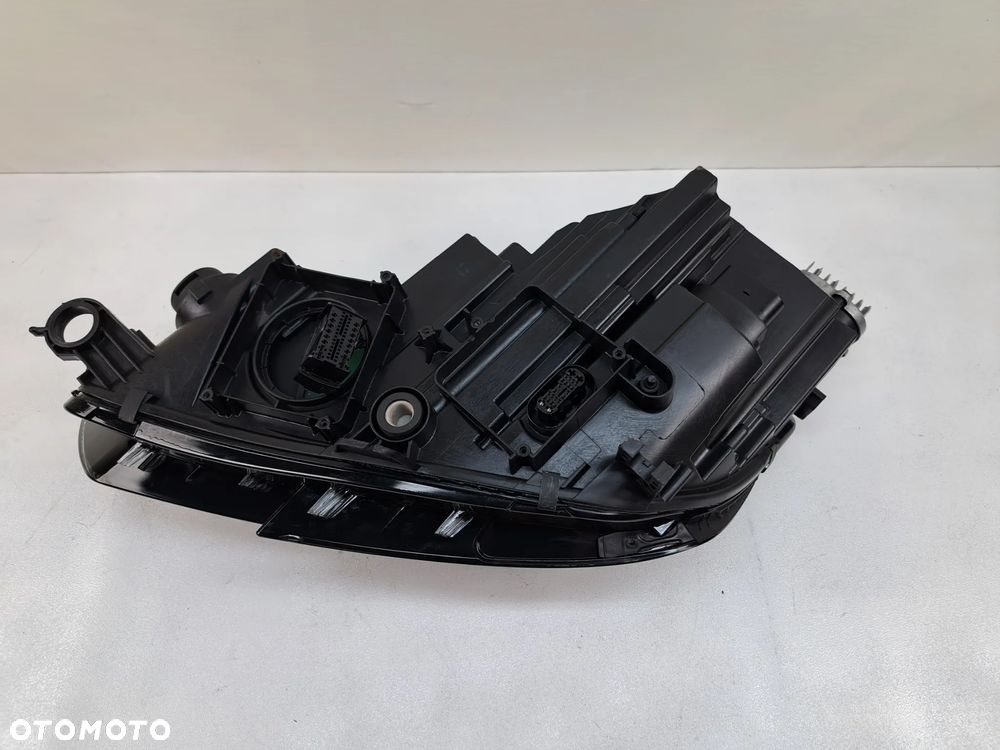 LAMPA PRZÓD PRAWA AUDI A4 B9 8W FULL LED MATRIX 16-19 8W0941036 - 8