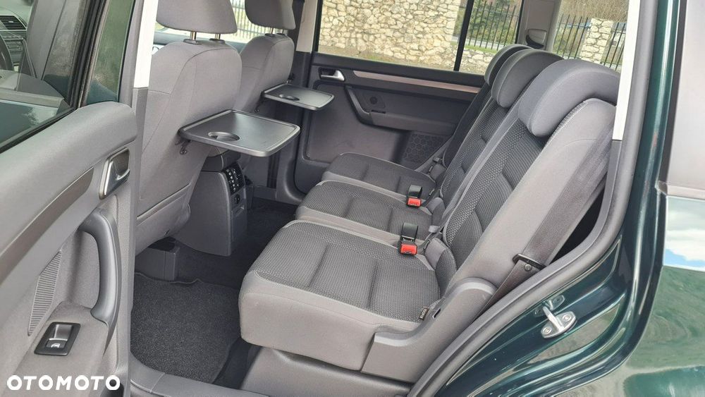 Volkswagen Touran - 8