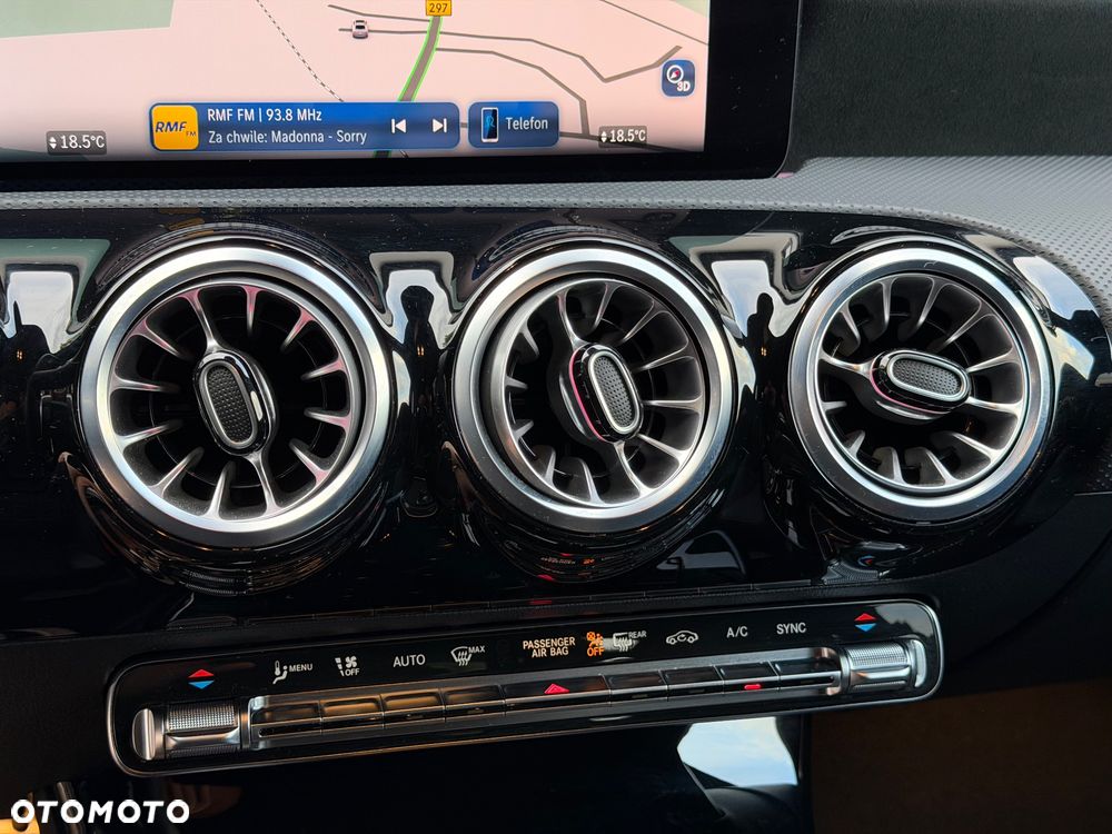 Mercedes-Benz CLA 220 AMG Line 7G-DCT - 19