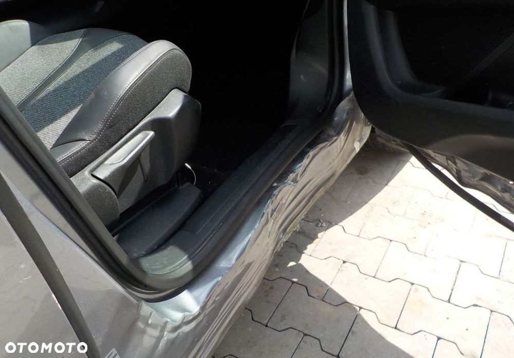 Peugeot 3008 - 16