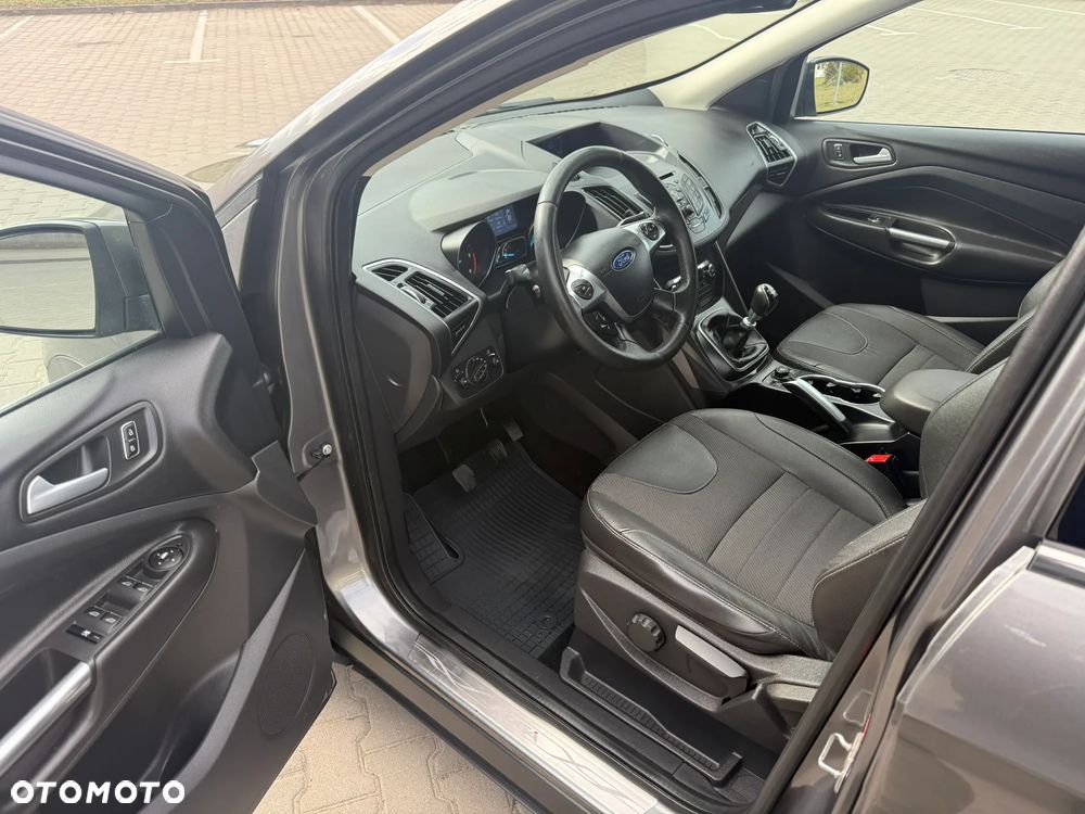 Ford Kuga 2.0 TDCi 4x4 Titanium - 17