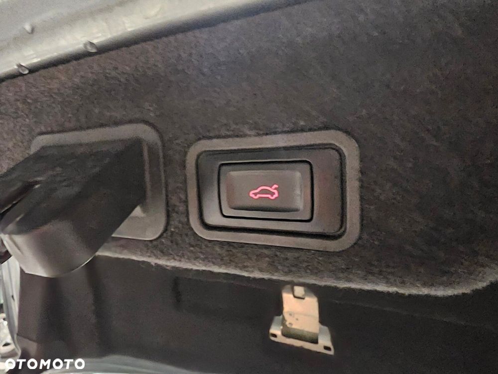 Audi A8 - 15