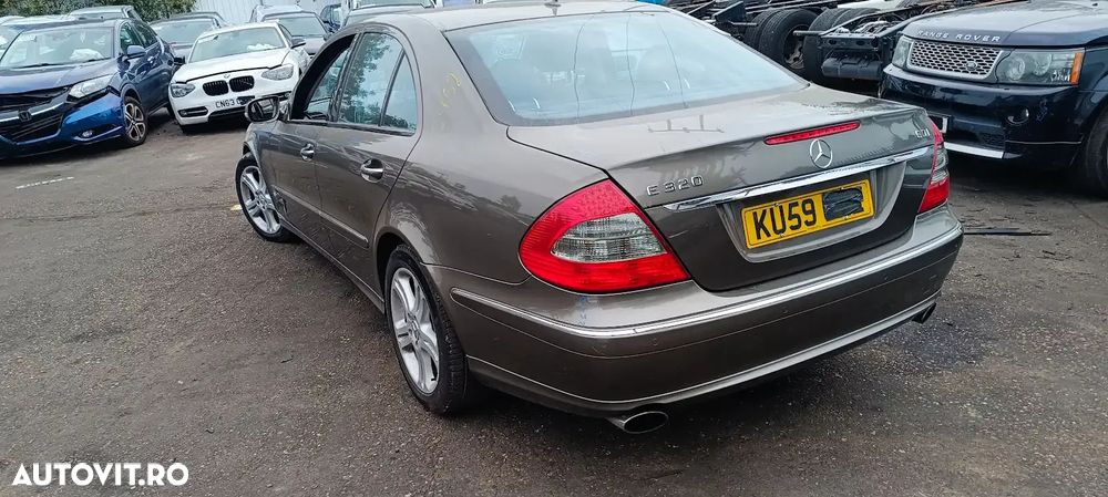 Dezmembrari / Dezmembrez E320 (W211) 45690 cutie viteze automată cod culoare 963 (MANUFAKTUR gri indium - vopsea metalizată) - 4