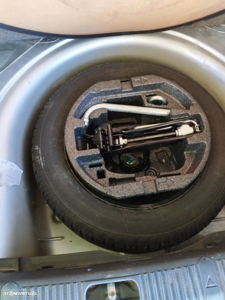 Skoda Fabia 1.2 Family - 13