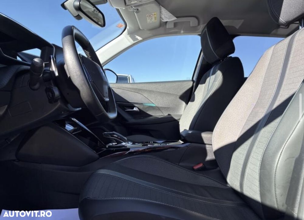 Peugeot 2008 PureTech 130 EAT8 Allure Pack - 6