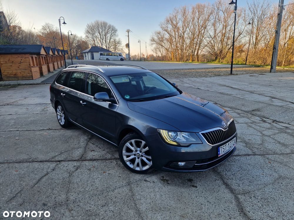 Skoda Superb 2.0 TDI 4x4 Elegance - 2