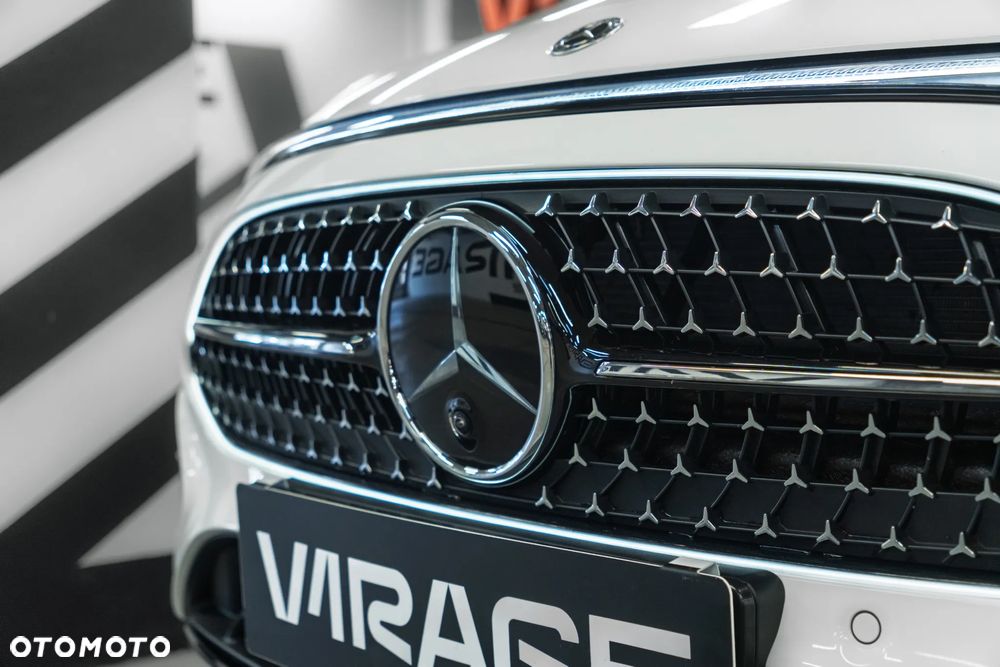 Mercedes-Benz CLA - 12