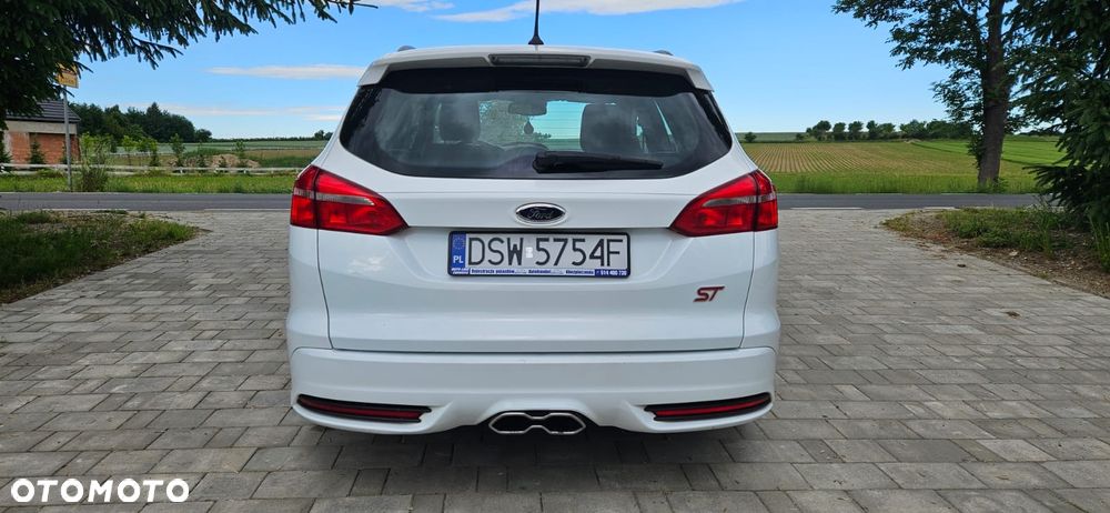 Ford Focus 2.0 EcoBoost ST mit Leder-Sport-Paket - 5