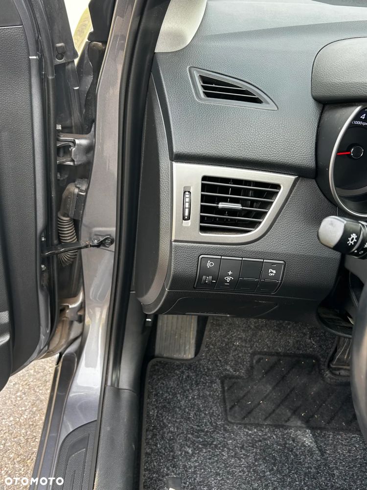 Hyundai i30 i30cw 1.4 Trend - 14