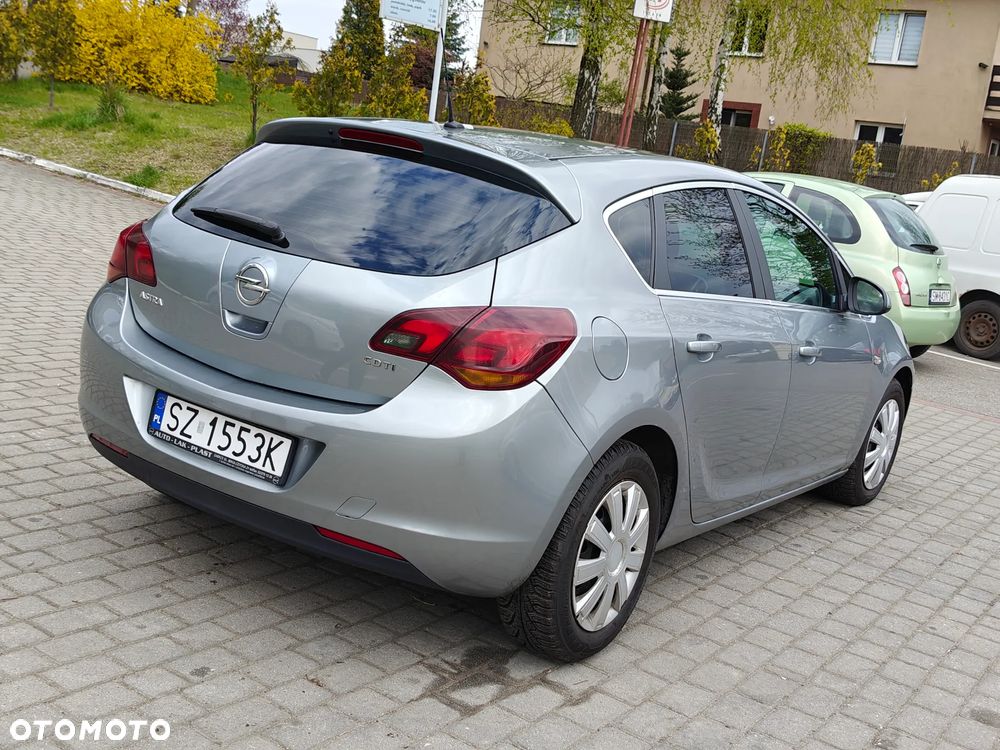 Opel Astra 1.7 CDTI Cosmo - 12