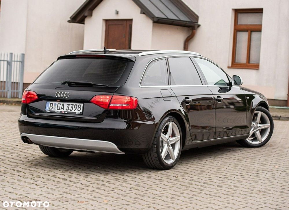 Audi A4 Avant - 16