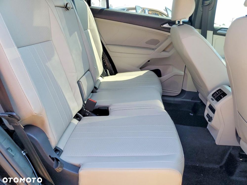 Volkswagen Tiguan - 11