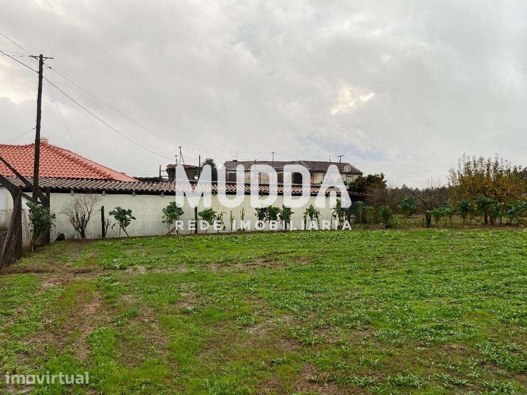 Terreno de 760 m2 em Oliveira de Azemeis - Grande imagem: 2/4