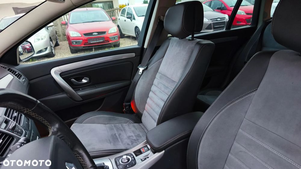 Renault Laguna dCi 175 FAP GT - 20