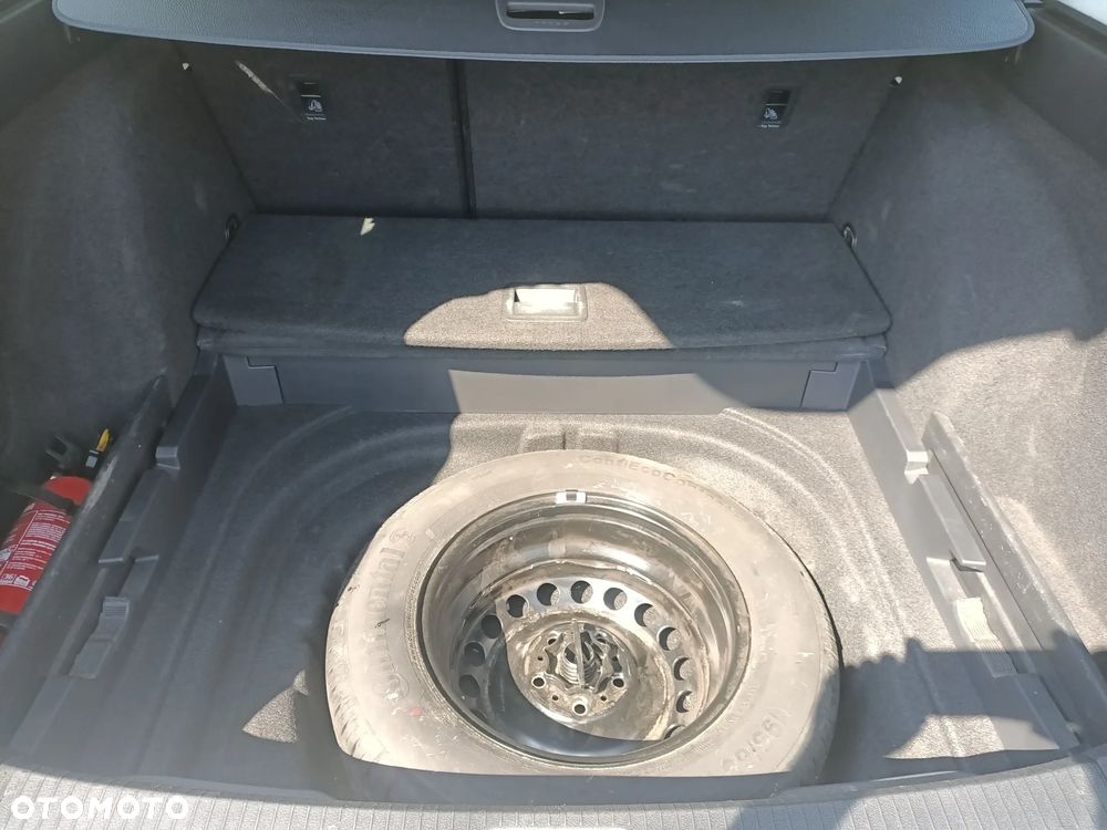 Volkswagen Golf Variant 1.6 TDI (BlueMotion Technology) Trendline - 27