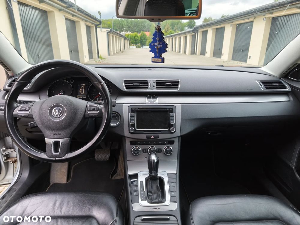 Volkswagen Passat 2.0 TDI 4Mot Highline DSG - 11