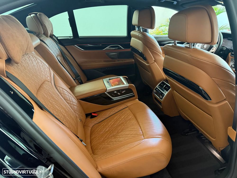 BMW 730 d Pack M Auto - 14