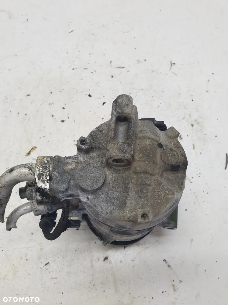 POMPA PALIWA 06F1270250 VW GOLF V 2.0 FSI - 1