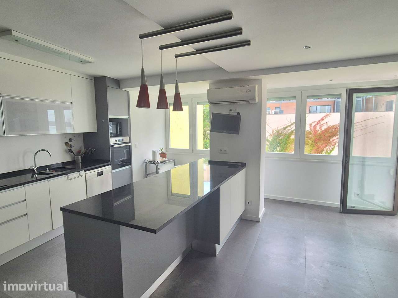 Apartamento T4 com Terraço de 35 m² | Avenida Duque de Loulé | Lisboa - Grande imagem: 5/16