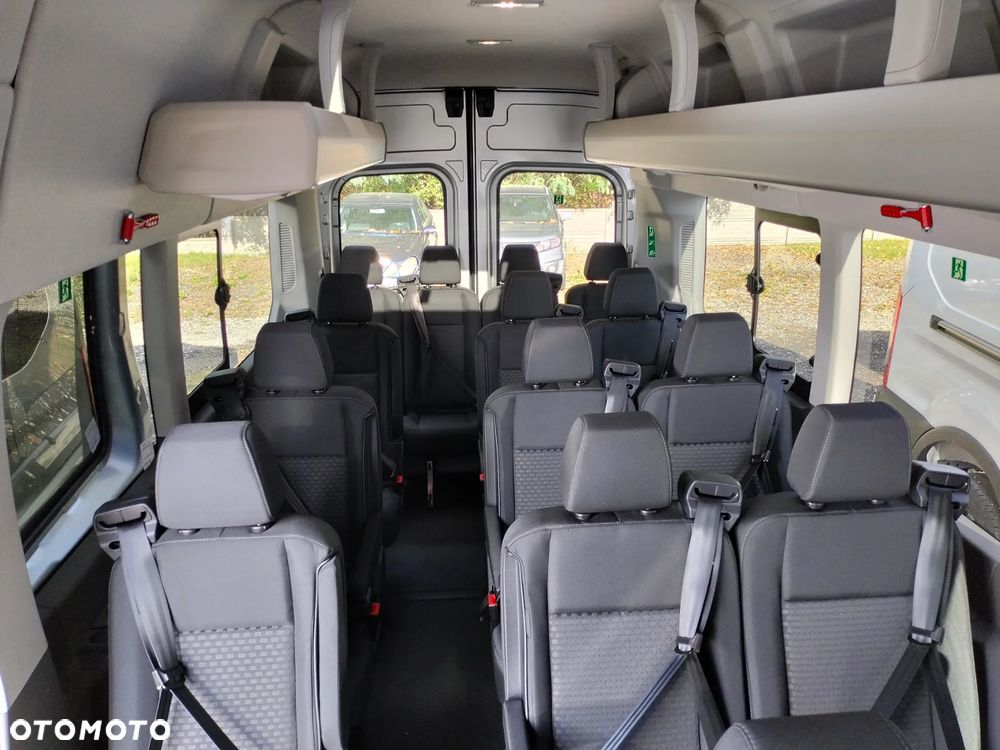 Ford Transit L4 RWD Trend - 25