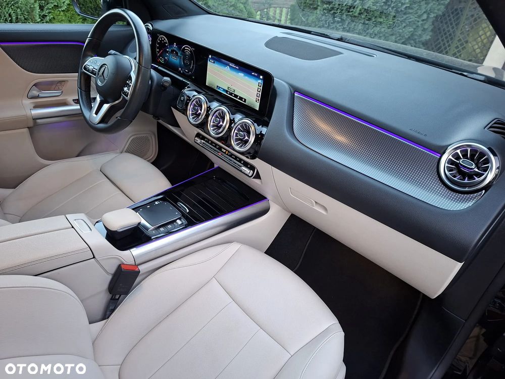 Mercedes-Benz EQA 250+ Electric Art - 11