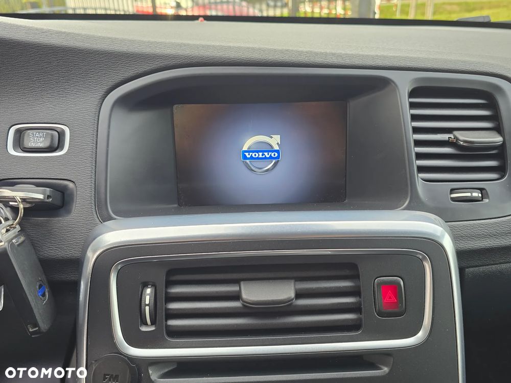 Volvo V60 D4 Summum - 35
