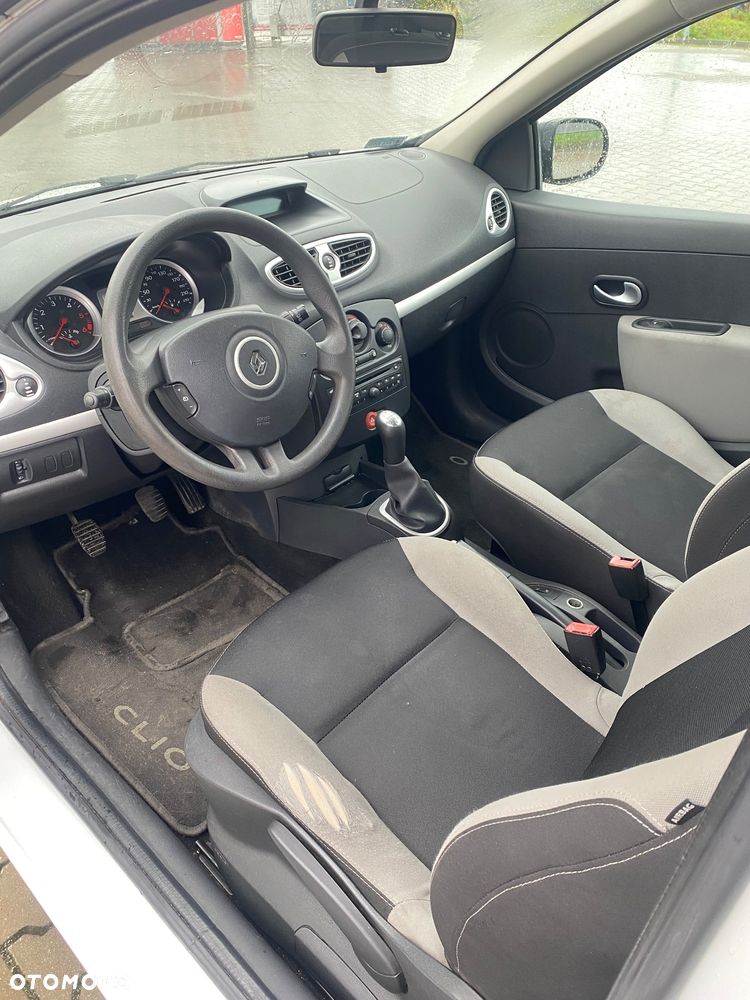 Renault Clio - 3
