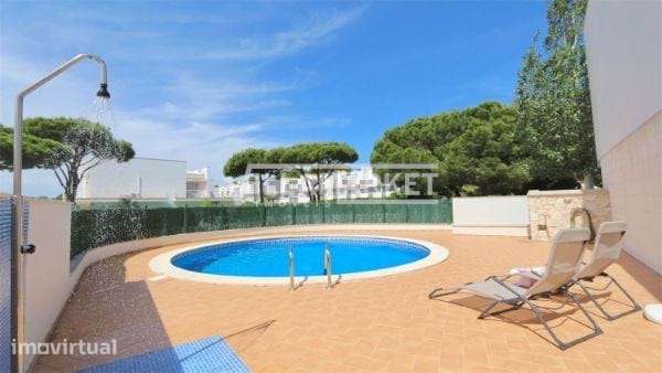 Moradia V3 + 2 inserida em condomínio com piscina situado em Vilamoura - Grande imagem: 2/50
