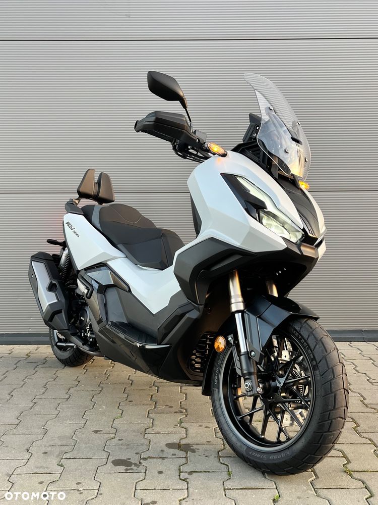 Honda ADV350 - 1