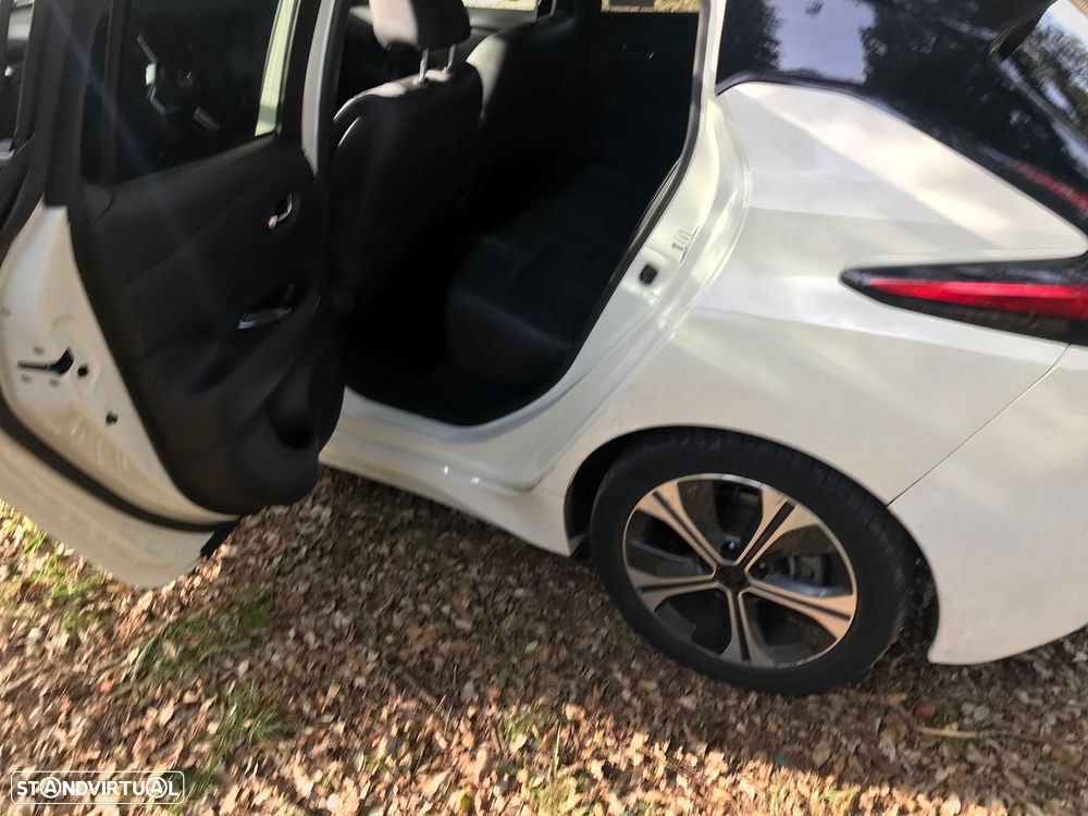 Nissan Leaf 40 kWh Tekna - 9