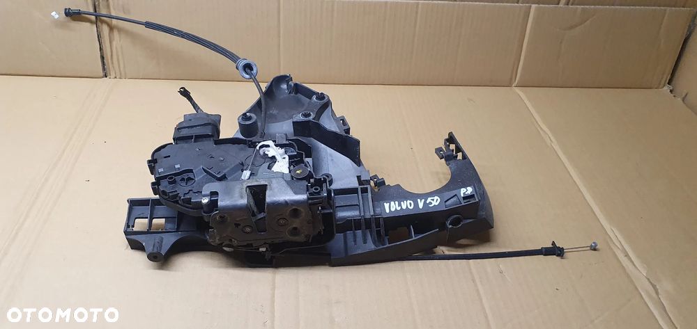 Zamek prawy przód przedni Volvo V50 30753664 - 1