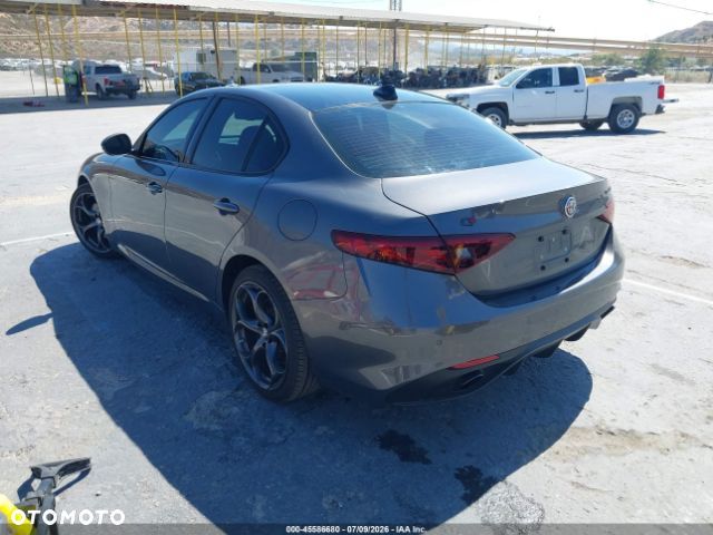 Alfa Romeo Giulia 2.0 Turbo TI Q4 - 3