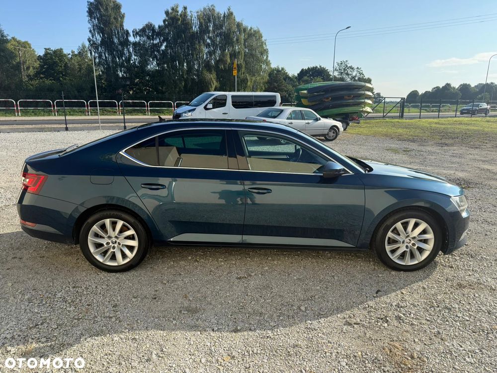Skoda Superb 2.0 TDI Active DSG - 2