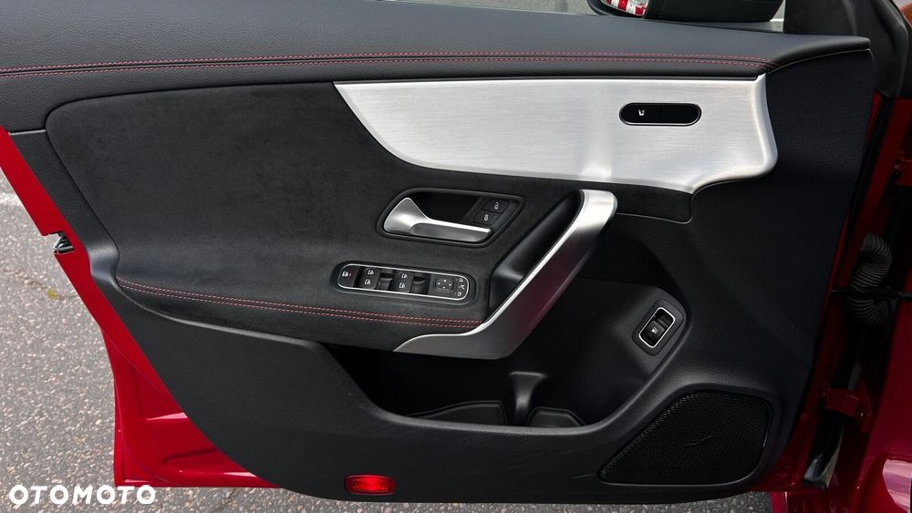 Mercedes-Benz CLA - 10